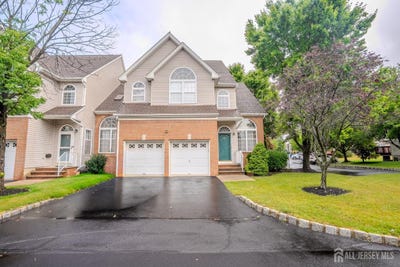 /international/us/1101-cottonwood-court-north-brunswick-nj-110119321748/