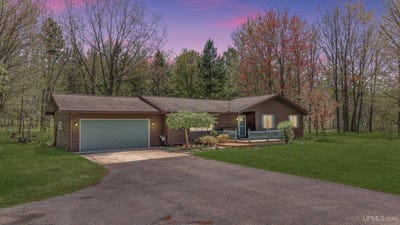 /international/us/n3301-fairwood-lane-iron-mountain-mi-110108386072/