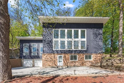 /international/us/4442-dorchester-road-mound-mn-110107908999/