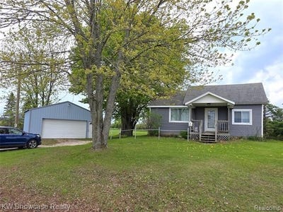 /international/us/19281-50th-avenue-marion-twp-mi-110108169048/