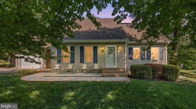 /international/us/112-valley-court-shepherdstown-wv-110108175396/
