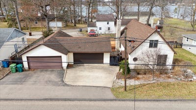/international/us/1375-woodland-beach-battle-creek-mi-110098343621/