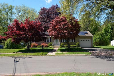 /international/us/45-dennis-circle-hamden-ct-110107884858/