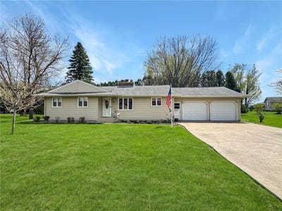 /international/us/3207-redwood-avenue-slayton-mn-110107668681/