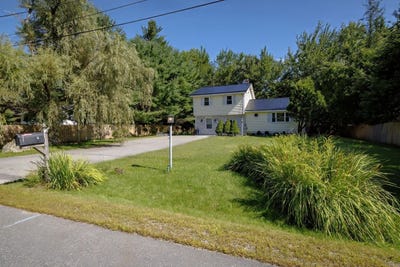 /international/us/17-mcdonald-avenue-ellsworth-me-110104184051/