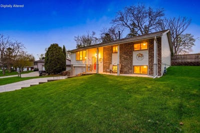 /international/us/321-lakeview-rd-south-milwaukee-wi-110107691920/