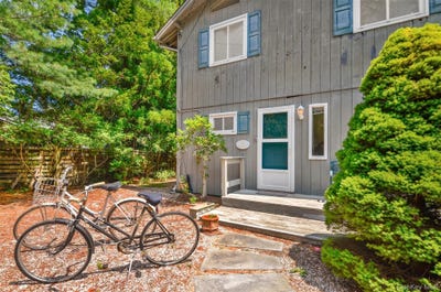 /international/us/11-devon-road-amagansett-ny-110109526798/