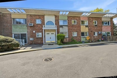 /international/us/263-n-newbridge-road-levittown-ny-110107851706/
