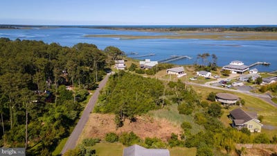 /international/us/lot-19e-oak-dr-chincoteague-island-va-110109084453/
