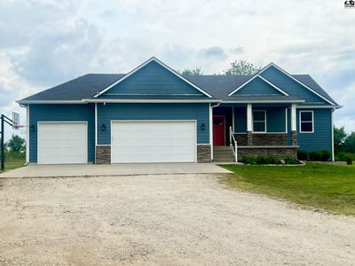 /international/us/5211-e-17th-ave-hutchinson-ks-110107829648/