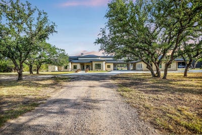 /international/us/1295-park-rd-4-burnet-tx-110120110252/