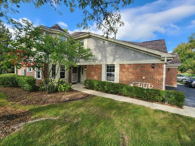 /international/us/1236-churchill-court-buffalo-grove-il-110107870712/