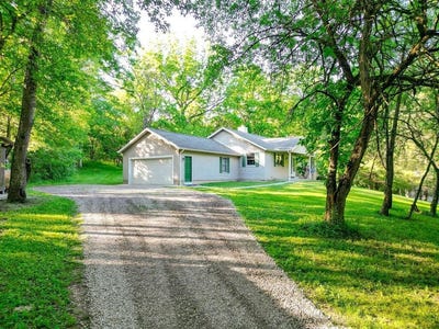 /international/us/7664-denunes-road-johnstown-oh-110106589138/