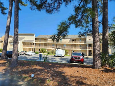 /international/us/1025-plantation-dr-w-little-river-sc-110106324350/