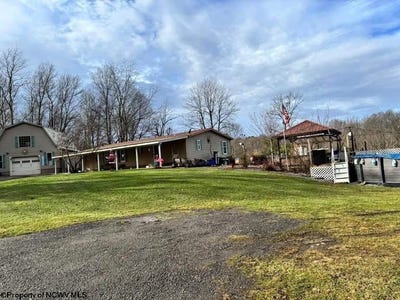 /international/us/8416-barbour-county-highway-belington-wv-110097266113/