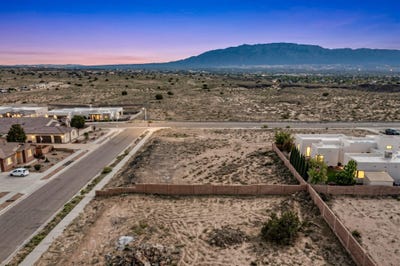 /international/us/6304-canavio-road-nw-albuquerque-nm-110120106446/