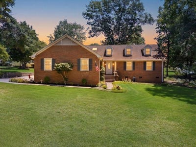 /international/us/332-e-killarney-lake-moore-sc-110108204049/