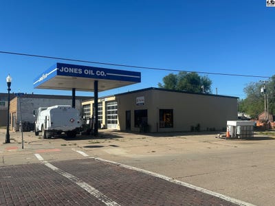 /international/us/223-east-ave-n-lyons-ks-110107334659/