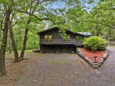 /international/us/100-schnackenberg-rd-ghent-ny-110099772708/