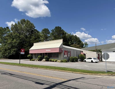 /international/us/900-s-4th-street-gadsden-al-110108901033/