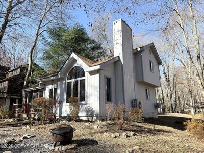 /international/us/135-sitka-drive-pocono-lake-pa-110102980560/