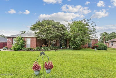/international/us/7432-brewster-street-navarre-fl-110108382575/