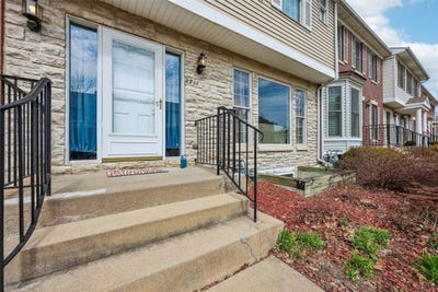 /international/us/2711-bristol-drive-ames-ia-110106954187/