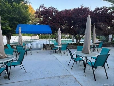 /international/us/91-richmond-boulevard-ronkonkoma-ny-110108480407/
