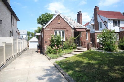 /international/us/14433-coolidge-avenue-briarwood-ny-110101114381/?lang=en