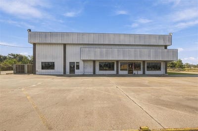/international/us/5830-e-90-highway-lake-charles-la-110120153172/