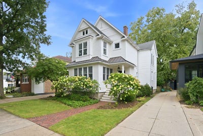 /international/us/4712-middaugh-avenue-downers-grove-il-110119956993/