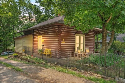 /international/us/5-washington-st-eureka-springs-ar-110100462994/