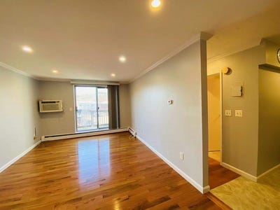 /international/us/144-kenrick-st-boston-ma-110108749666/