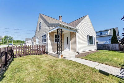/international/us/1954-s-9th-street-manitowoc-wi-110108386484/