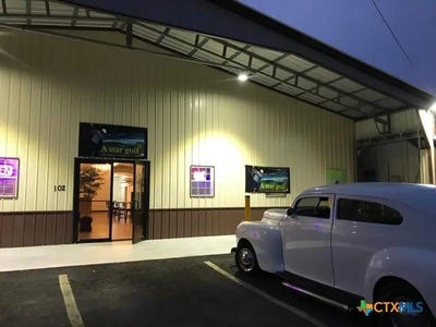 /international/us/102-bishop-road-rockport-tx-110108471907/