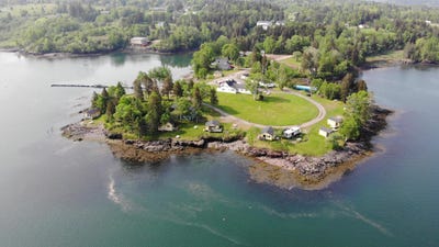 /international/us/24-harris-point-road-eastport-me-110100089723/?lang=en