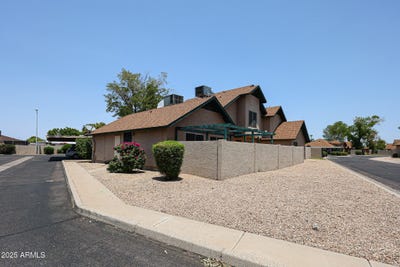 /international/us/4830-w-manzanita-drive-glendale-az-110100944931/