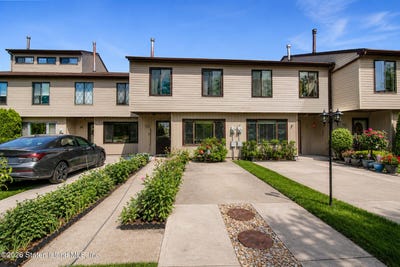 /international/us/970-patterson-avenue-staten-island-ny-110108694586/