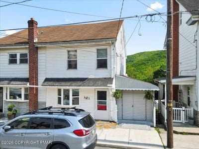 /international/us/413-south-avenue-jim-thorpe-pa-110108443366/