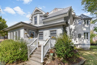 /international/us/316-e-highland-avenue-villa-park-il-110108358904/