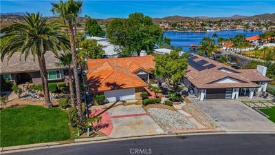 /international/us/22470-lighthouse-drive-canyon-lake-ca-110106987410/