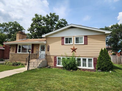 /international/us/2356-183rd-place-lansing-il-110104978206/