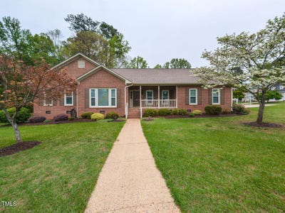 /international/us/422-old-scarborough-lane-garner-nc-110098591401/