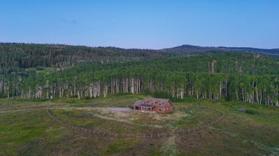 /international/us/3450-151-county-road-gypsum-co-110101124860/