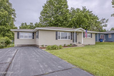 /international/us/1914-hazel-avenue-carthage-mo-110108094278/