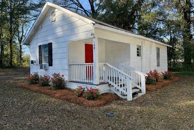 /international/us/108-e-troy-terrace-brundidge-al-110108935578/