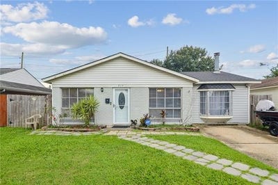 /international/us/213-w-loyola-drive-kenner-la-110109340435/