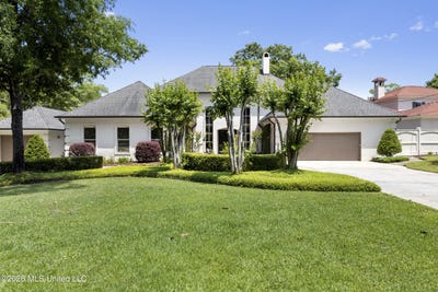 /international/us/112-bayou-circle-gulfport-ms-110107898691/