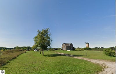 /international/us/2402-e-sparling-road-kingsley-mi-110100805230/?lang=en