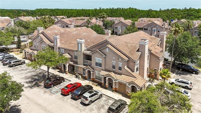 /international/us/18017-villa-creek-drive-tampa-fl-110099048654/